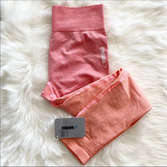 💕🍑NWOT SET Gymshark Ombré Seamless Leggings and Sports Bra 🍑💕 - Picture 2 of 9